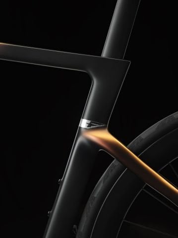 NEW DOGMA F SRAM RED AXS 2025