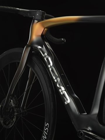 NEW DOGMA F SRAM RED AXS 2025